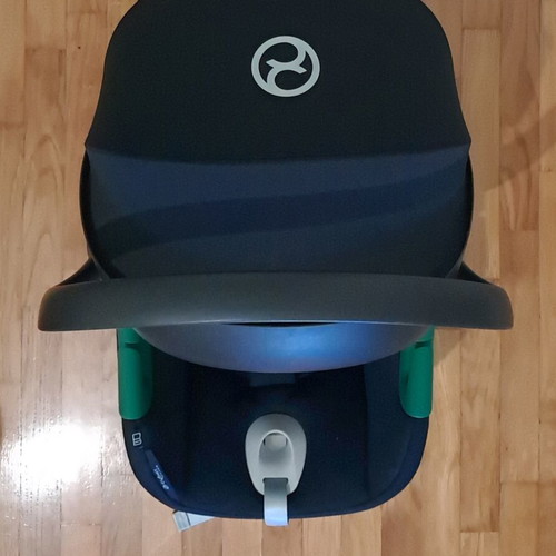 Cybex Aton B2 i-Size Baby Car Seat like new with free mirror