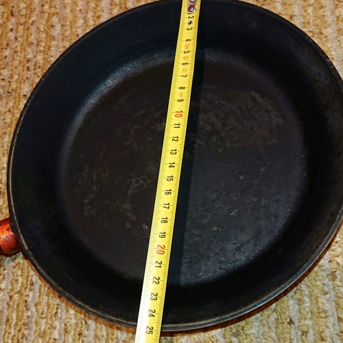 Husqvarna 240 cast iron pan like new