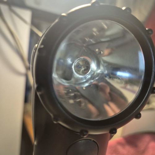 Osram professional flashlight used with magnetic base, tripod and adjustable head