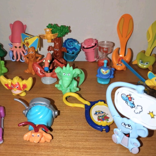 Kinder Surprise figures vintage lot of 27, like new