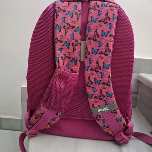 Must school backpack like new