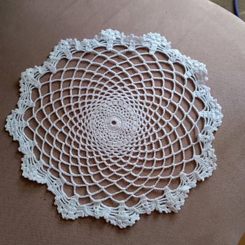 Handmade embroidery like new, set of 7 pieces