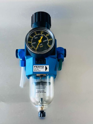 Φιλτρορυθμιστής Πίεσης Αέρος Festo LFR-1/4-S-5M-B μεταχειρισμένος με μανόμετρο