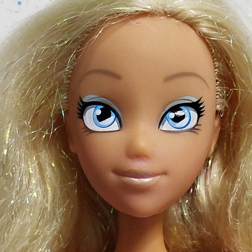 Disney W.I.T.C.H. Cornelia doll used with flaws