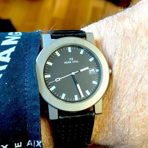 Titanium watch like new, black, 38mm with battery