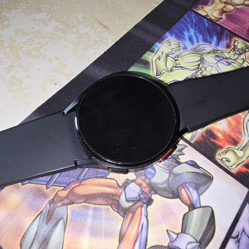 Samsung Galaxy Watch 4 40mm like new with extra straps