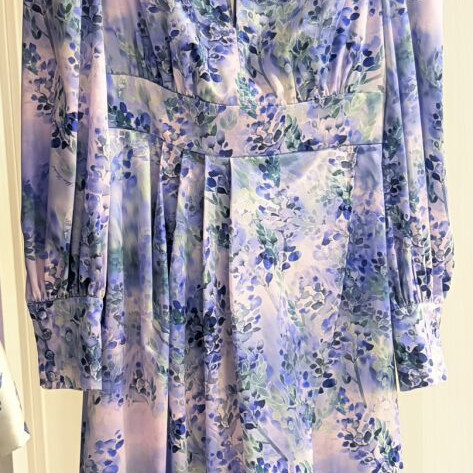 Summer formal dress like new, satin fabric, floral colors, Silence