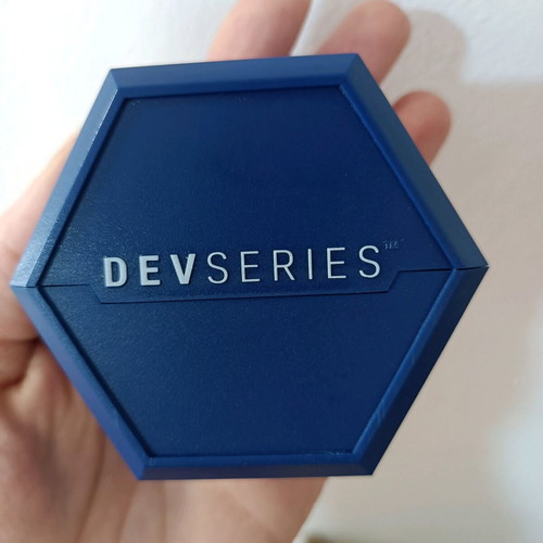 Devseries figure like new with box and detachable parts
