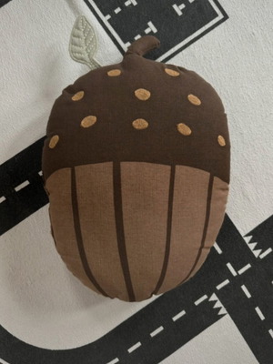 Διακοσμητικό μαξιλάρι βελανίδι H&M Home σαν καινούργιο