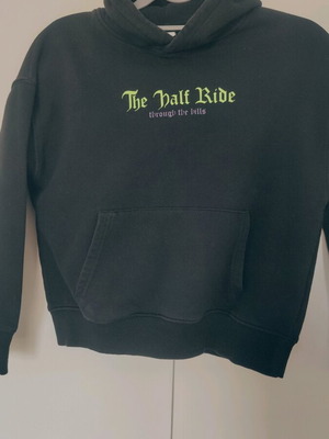 Zara sweatshirt 9 years black like new