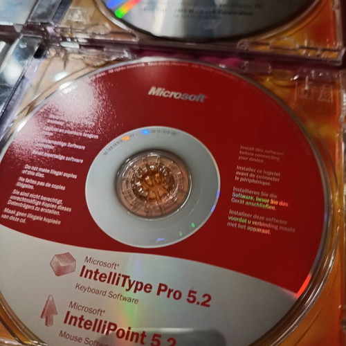 Authentic Windows XP and Microsoft keyboard like new