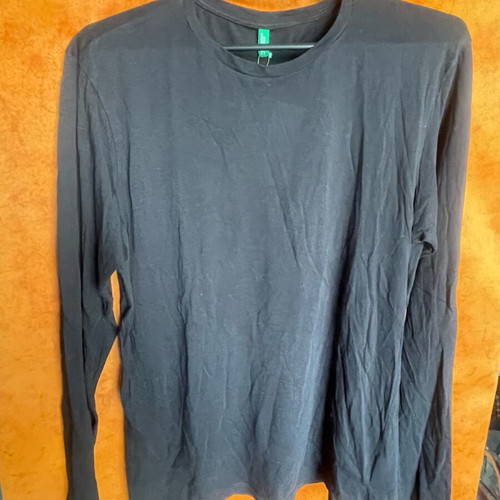 Women's long-sleeve blouse new, size Medium