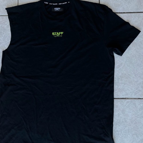Staff Collection 50/50 style t-shirt like new, size M, black