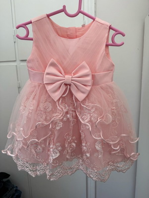 Φόρεμα μωρού κοριτσιού σαν καινούργιο, 6-9 μηνών