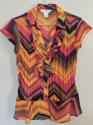Alison Taylor summer shirt with ruffles like new, multicolor
