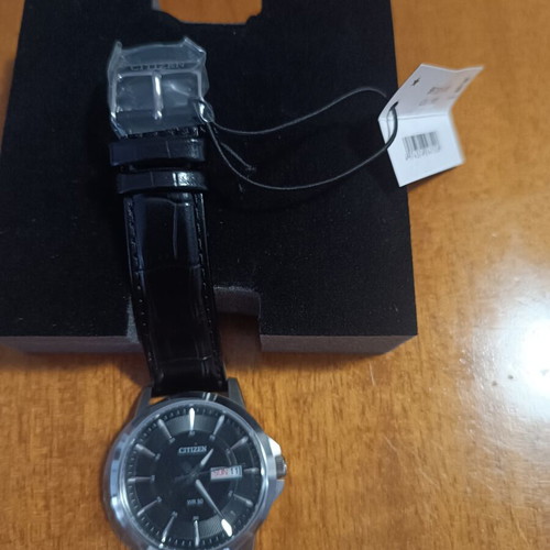 Citizen men's watch 41mm battery with black leather strap