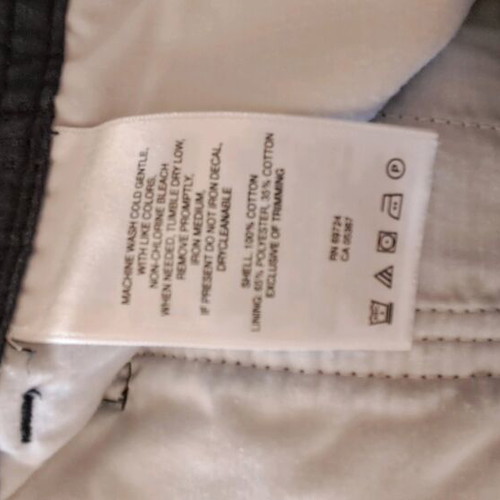 Columbia cotton bermuda shorts size small like new, blue