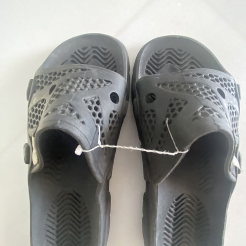 G&G Flip Flops Size 38 Like New Black