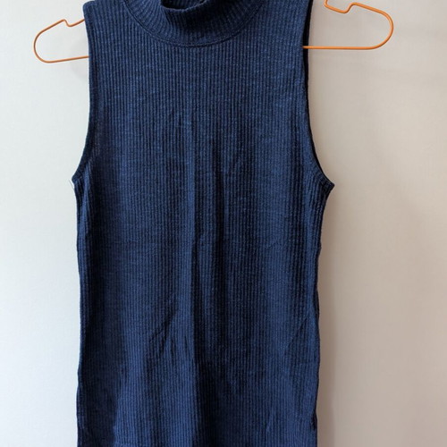 Basics Blue Ribbed Sleeveless Turtleneck Top M like new
