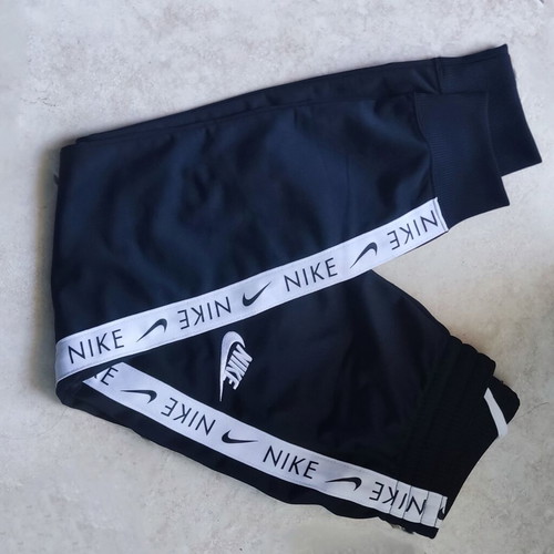 Φόρμα Nike σετ παιδική καινούργια, μέγεθος 146-156cm