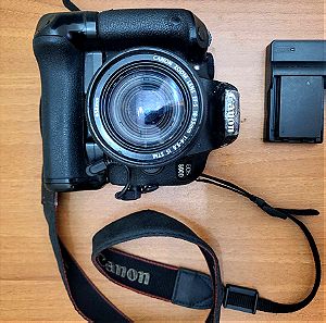 Canon 800d with charger