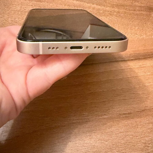 iPhone 13 pink like new 128GB with original charger