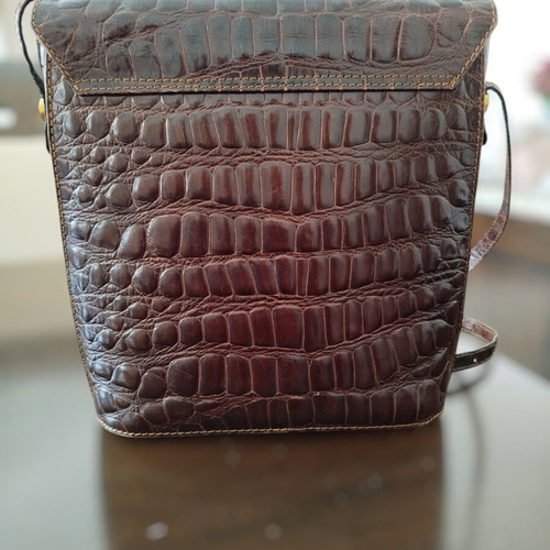 Guy Laroche women's shoulder bag like new, brown crocodile embossed leather