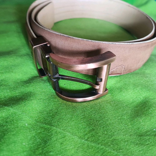 Guy Laroche leather belt like new, beige and brown, size 115