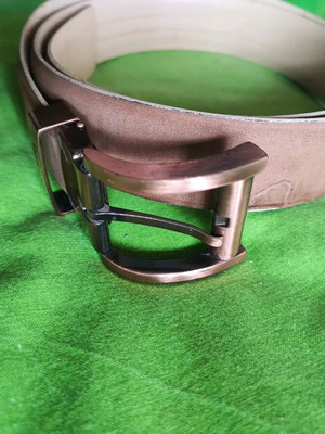 Ζώνη δερμάτινη Guy Laroche σαν καινούργιο, μπεζ και καφέ, μέγεθος 115