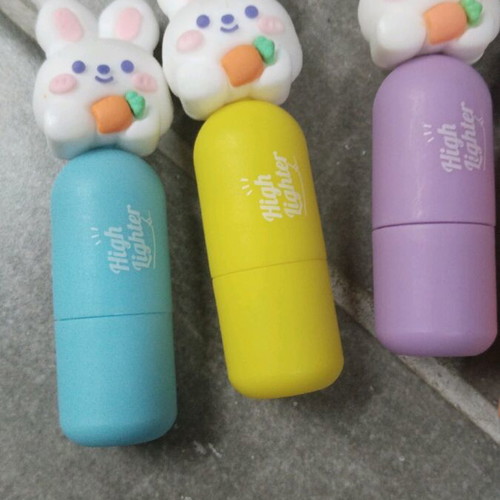 Highlighters new, assorted colors