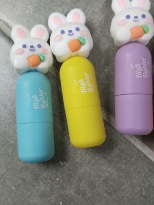 Highlighters new, assorted colors