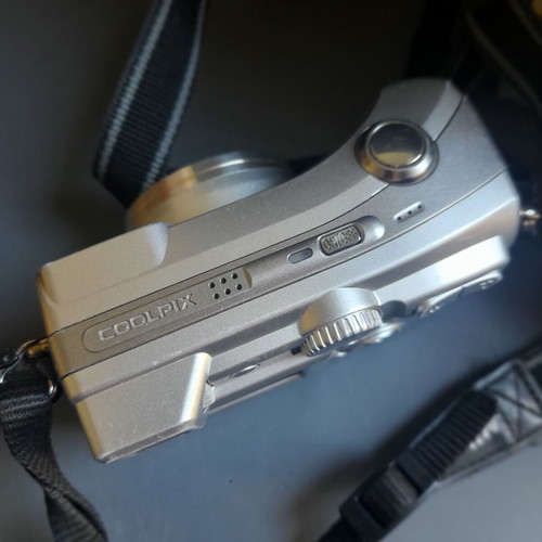 Nikon COOLPIX 4800 camera like new with full set and box