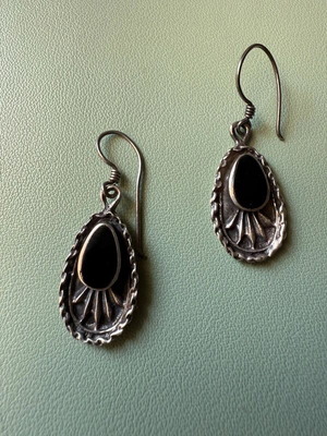 Vintage earrings silver 925 and onyx used
