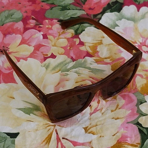 Brown sunglasses