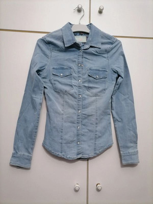 Bershka denim shirt small like new, blue