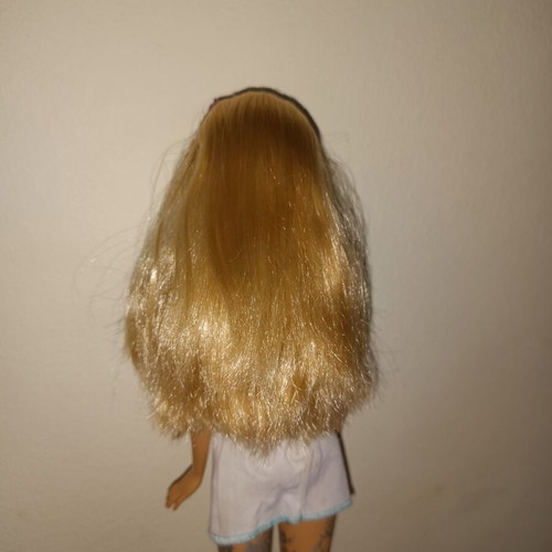 Barbie H2O Design Studio doll with accessories