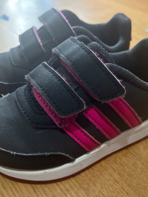 Adidas sports shoes for girl 22EU 12.5cm like new