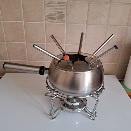 Fondue set with rechaud for 6 people like new