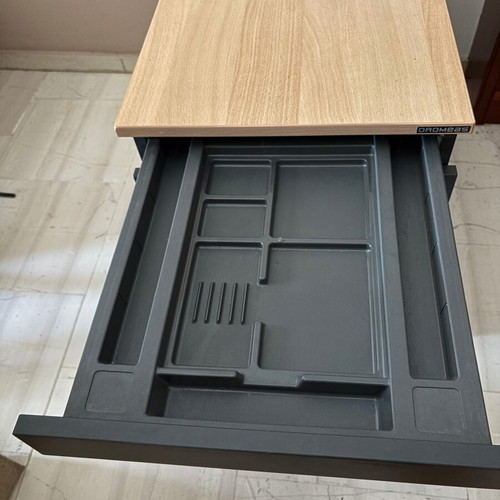 Dromeas office drawer unit like new with lock