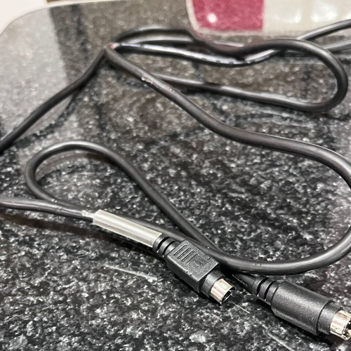 S-Video and RCA cables like new, 3x1.5m, 1x1.7m