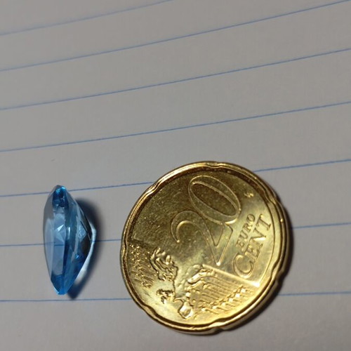 Blue topaz tear 6.10 carats