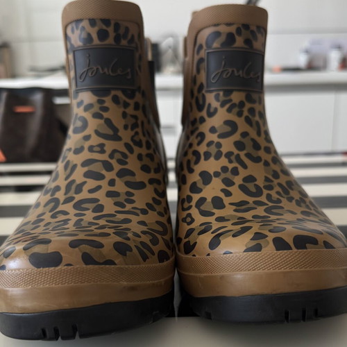 Wellybob boots like new, leopard print, size 40