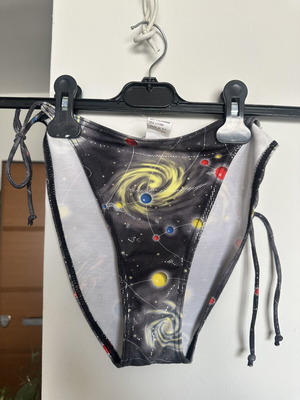 Maui & Sons swim bottom like new, size 40, multicolor with glitter and ties