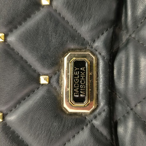 Black women's shoulder bag with gold chain new