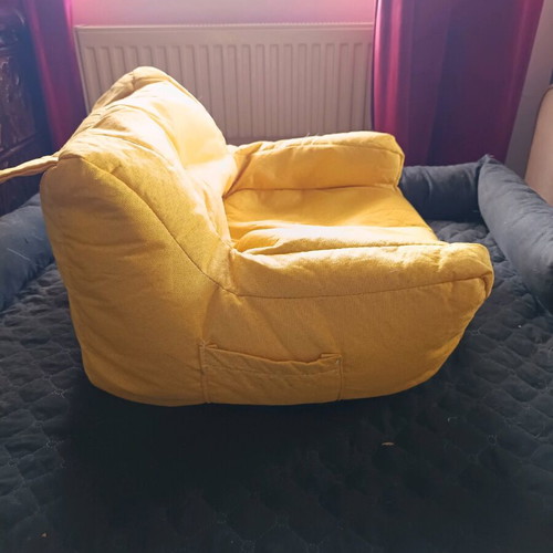 Cat/Dog armchair like new, small yellow