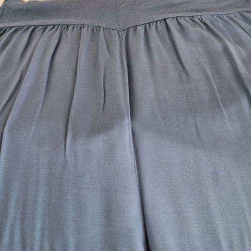 Women's pants sky blue one size like new with elastic waist