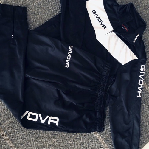 Givova tracksuit black like new, size M