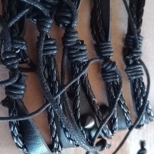 Set of 5 goth/rock bracelets made of synthetic leather new, unused