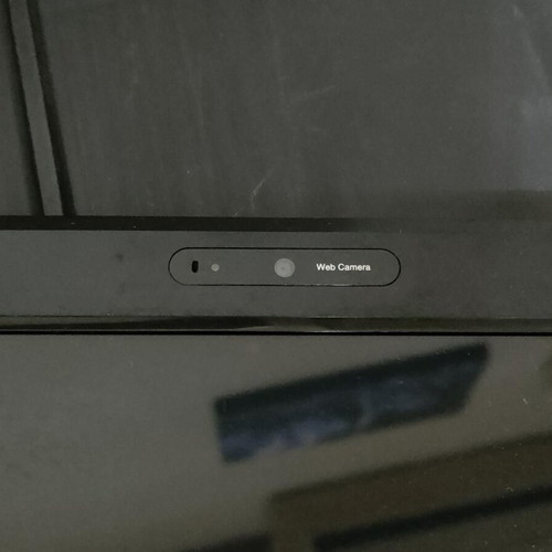 Toshiba Satellite L600-01B Screen with Hinges and Camera like new