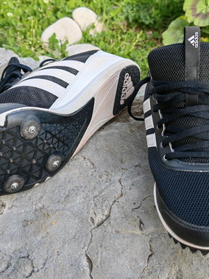 Adidas παπούτσι στίβου